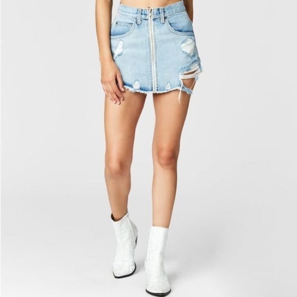CARMAR Distressed Beatrice Zip Front Denim Skirt in Sierra Light Wash Size 27 - Picture 5 of 14